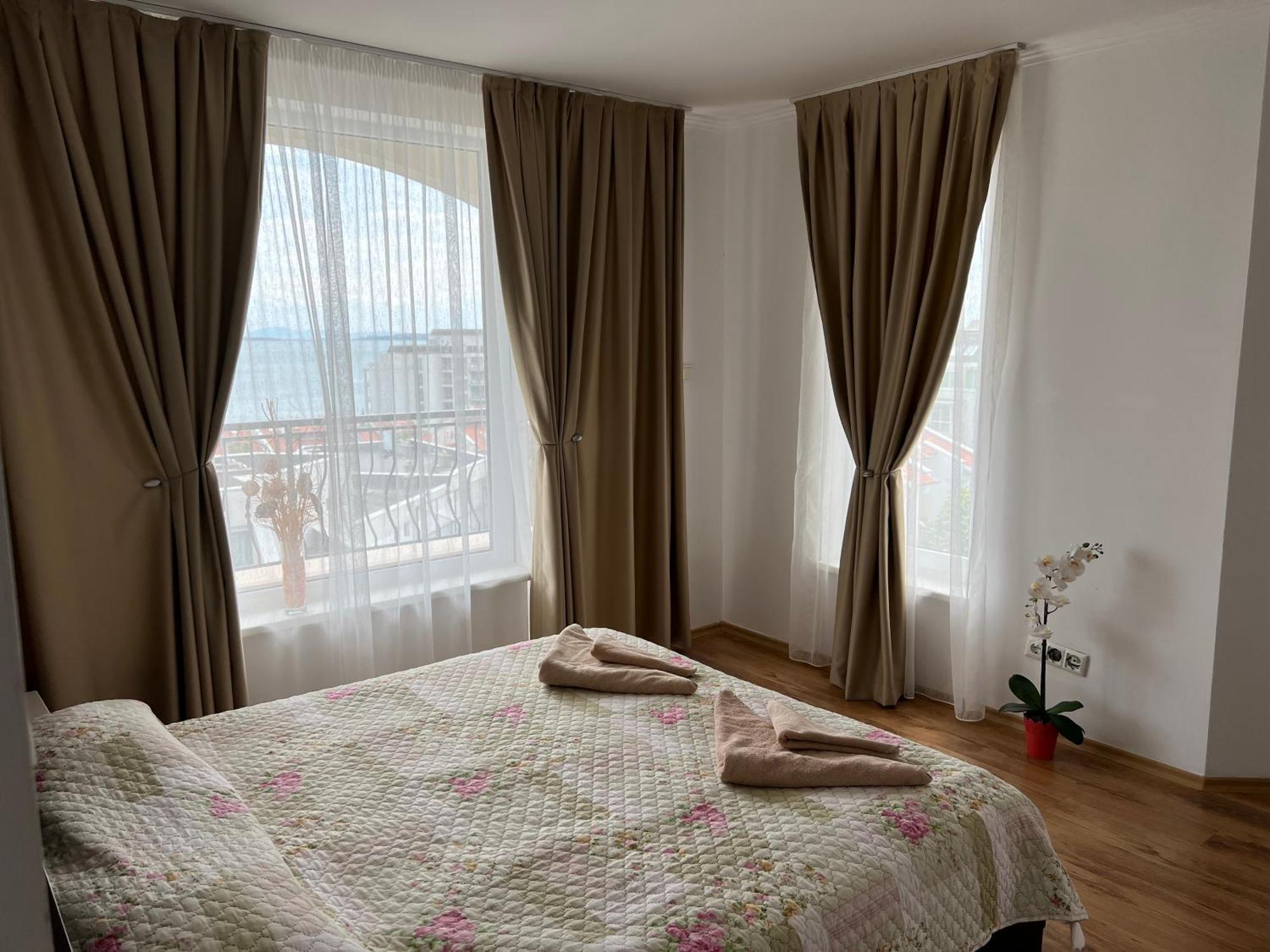 Antorini Apartments สวิติ วลัส ภายนอก รูปภาพ